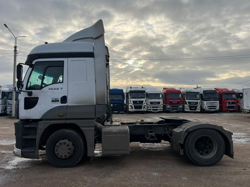 Ford Cargo 4x2 Седельный тягач Cargo (Дизельный, 12,7 л, 480 л.с., МТ)