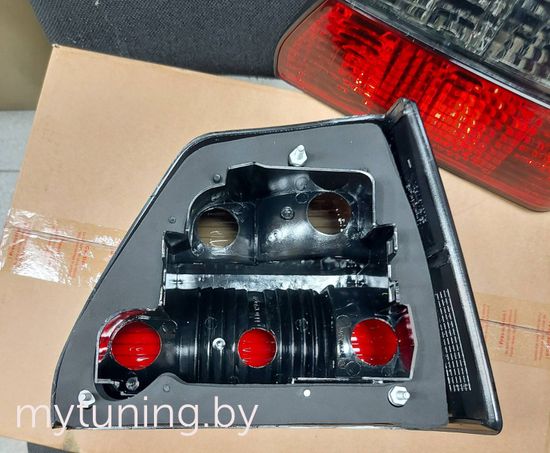 Задние фонари VW Golf 2 red smoke