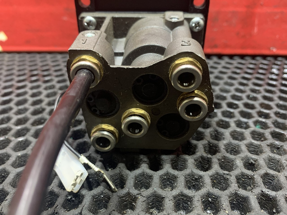 Джойстик подъёма кузова 2022г.