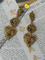 Серьги массивные трехъярусные в форме сердца золотистые со стразами