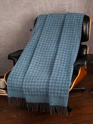 Плед SAGA 7-10 из шерсти монгольских ягнят LITVILAS