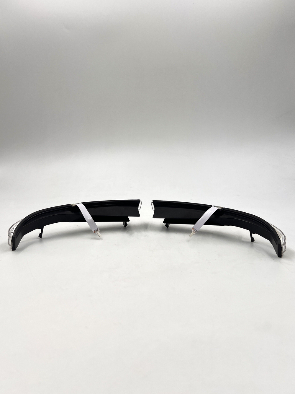 Повторитель поворота на зеркало Лада Приора стиль "Лексус" диодный бегающий 2 шт