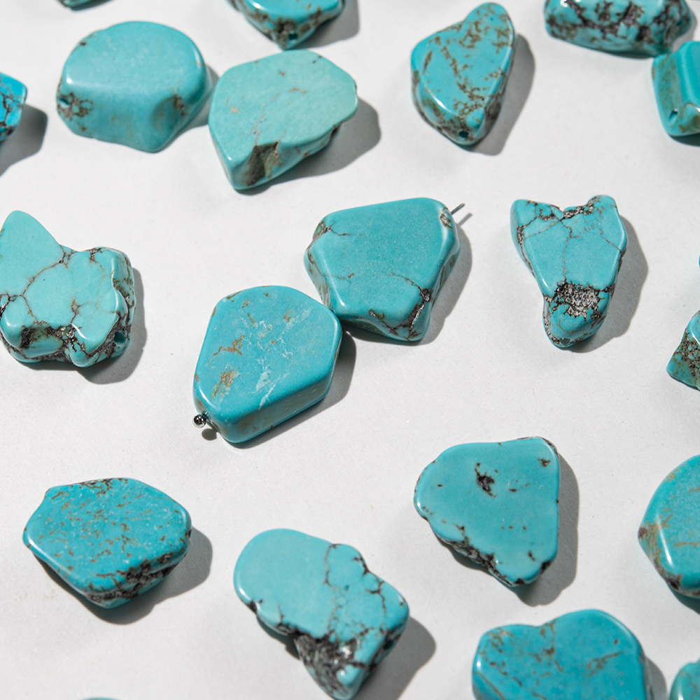 Туркенит (имитация бирюзы), продольное отверстие, 18,5-23,5*15-22,5мм