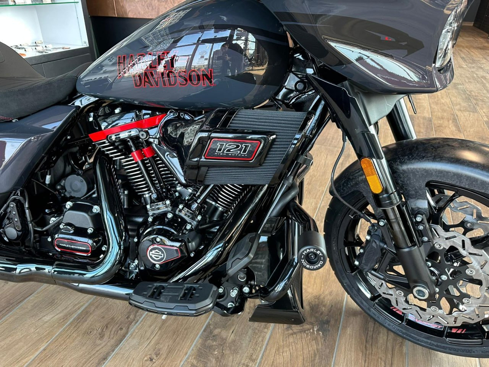 Harley-Davidson CVO Street Glide ST, 2026 "Inferno Gray"