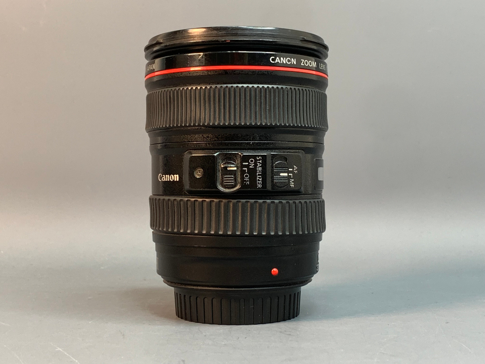 Canon EF 24-105mm 4L IS USM царапины