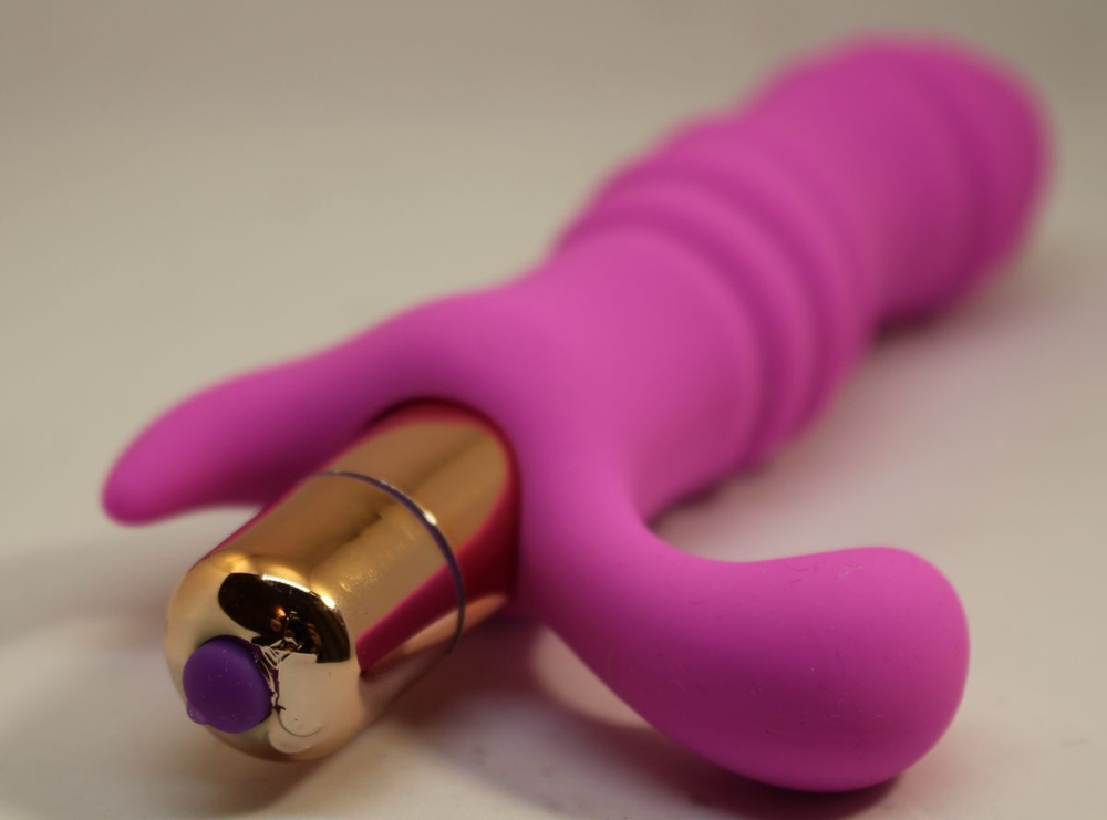 Розовый рельефный вибромассажёр для стимуляции точки G - 12 см. (Цвет: розовый)