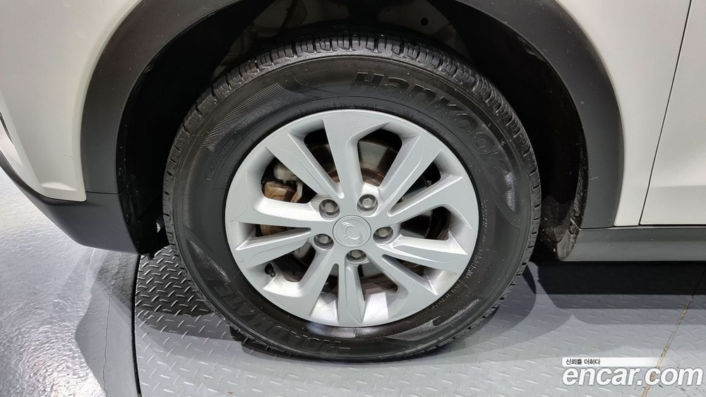 KG Mobility (Ssangyong) Very New Tivoli Дизель 1.6 2WD (09.2020)