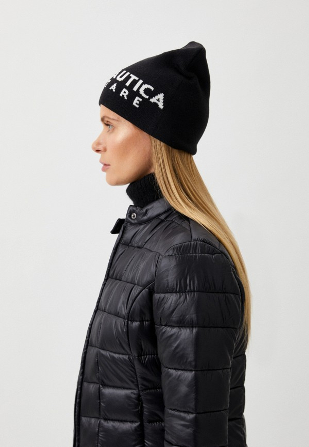 Шапка AERONAUTICA 062 черный сердечко розовым