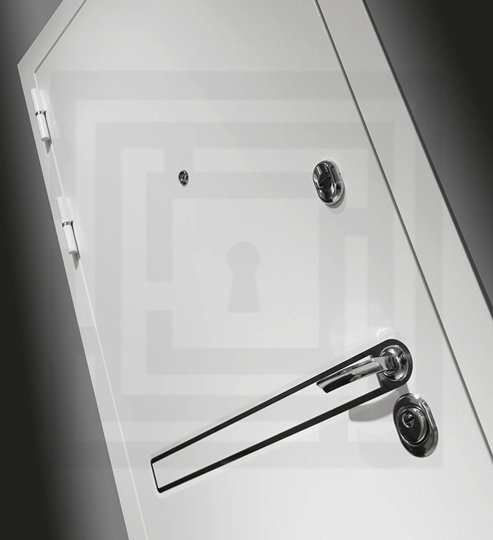 Входная металлическая белая дверь с зеркалом Лабиринт Лайн Вайт (Line White) зеркало Максимум Грей софт (светло-серый, без текстуры)