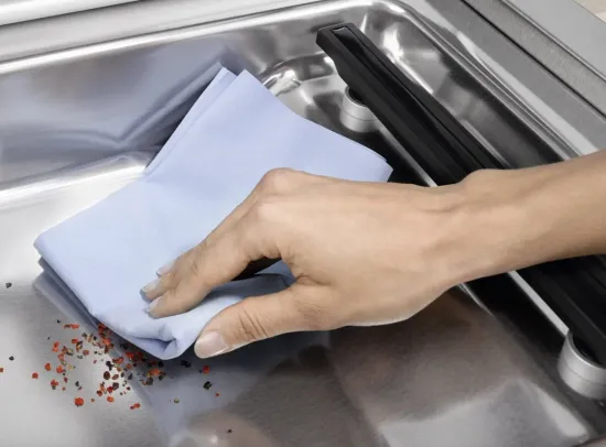 Вакуумный упаковщик Miele EVS7010 OBSW черный