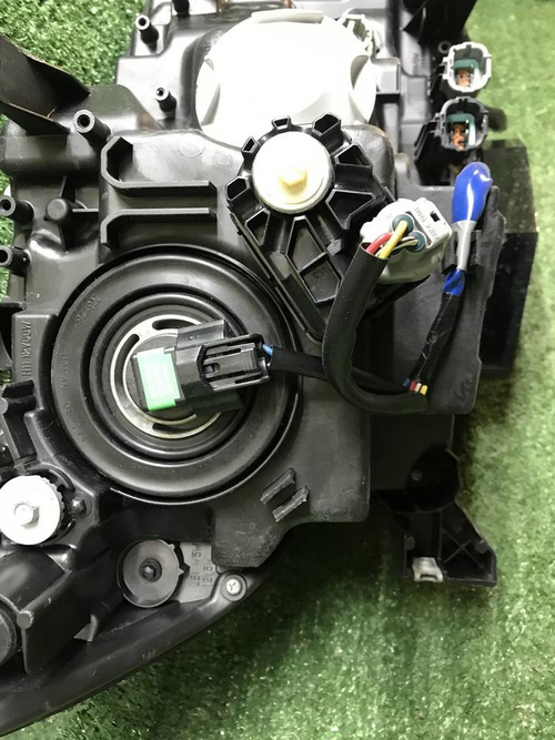 Фара левая Nissan X-Trail T32 (2017-2022) галоген