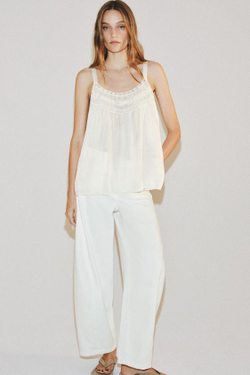 ZARA АТЛАСНЫЙ ТОП С КРУЖЕВОМ — ZW COLLECTION, ЖЕЛТОВАТО-БЕЛЫЙ