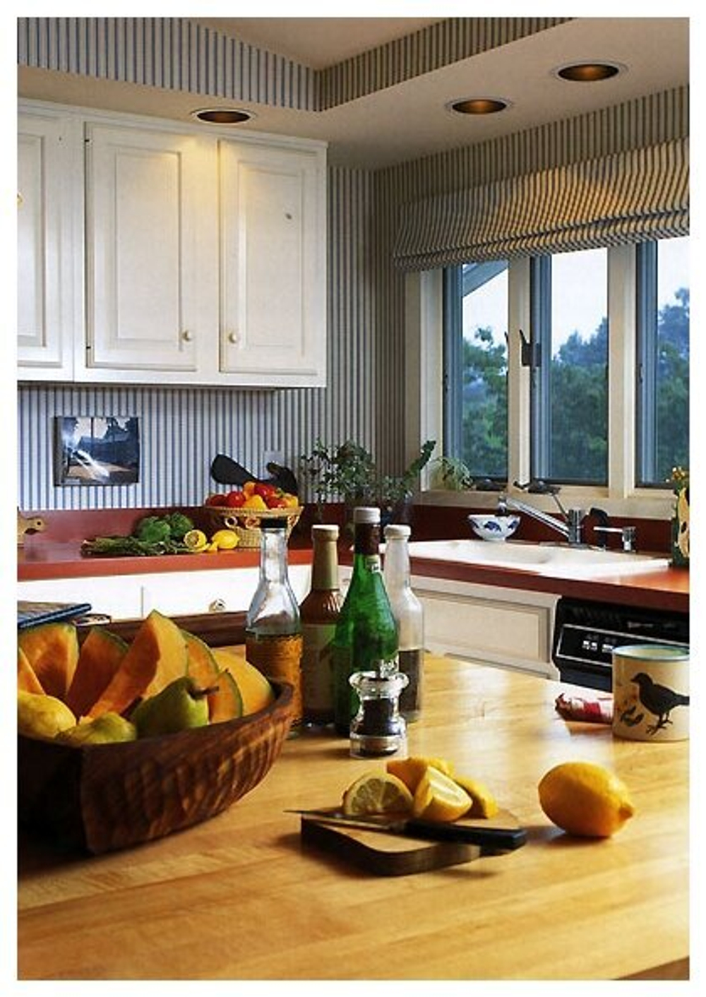 Кухня и ванная в деревянном доме