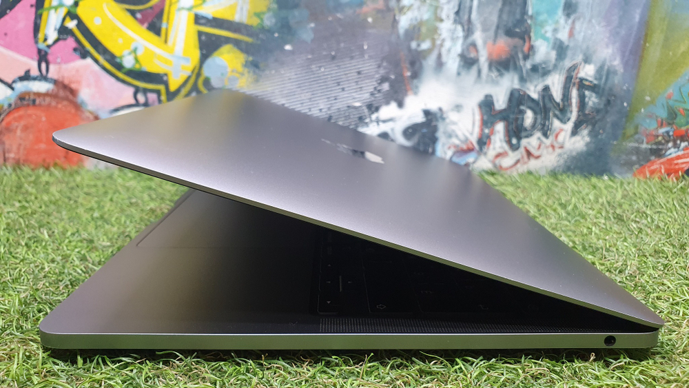 MacBook Pro A2338 13 , 2020 Retina M1/8Gb