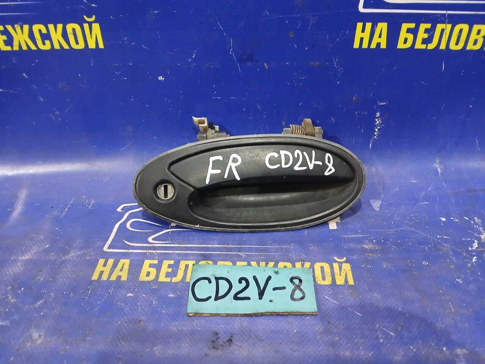 Ручка двери передней правой внешняя MITSUBISHI LIBERO 2001