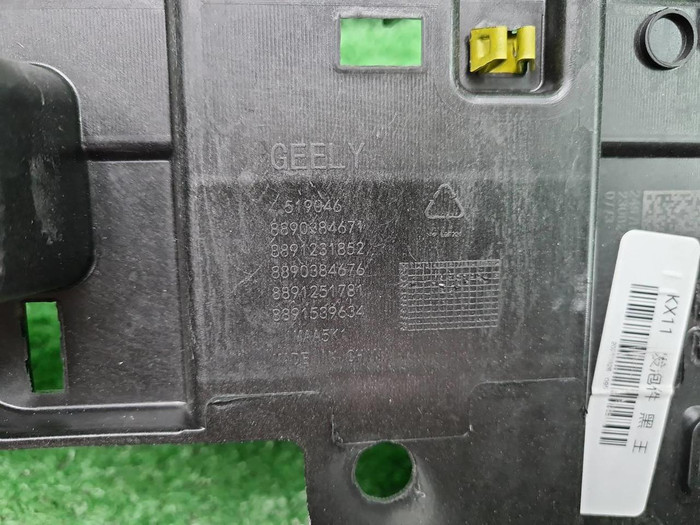 Торпедо Geely Monjaro (2021-н.в.)