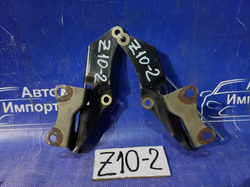 Петля капота правая NISSAN CUBE 2000