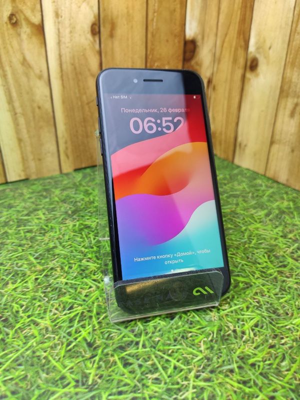 Смартфон Apple Iphone SE2 64Gb Black (Витринный)