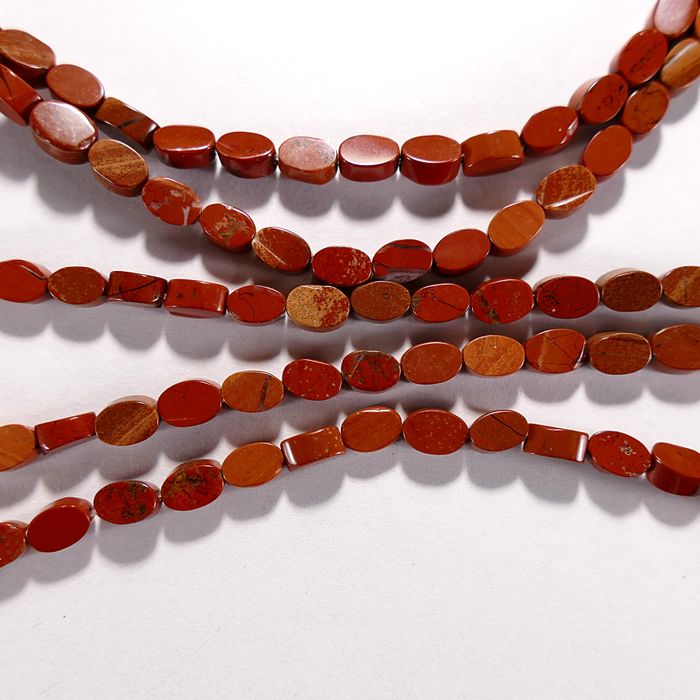 Бусина из яшмы красной, фигурная, 4x6 мм (овал плоский, гладкая)
