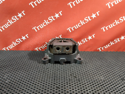 Подушка двигателя передняя