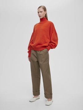 AIM  свободного кроя Цвет оранж. 50% шерсть мериноса.