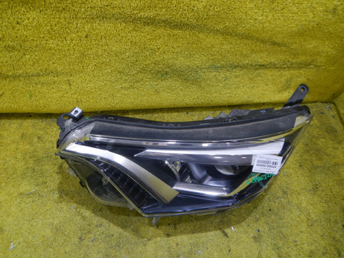 Фара левая Toyota Rav 4 CA40 (2015-2019) LED