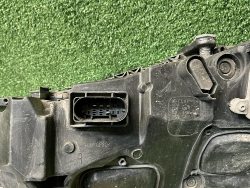 Фара правая Mercedes S W223 (20-нв) Digital Light