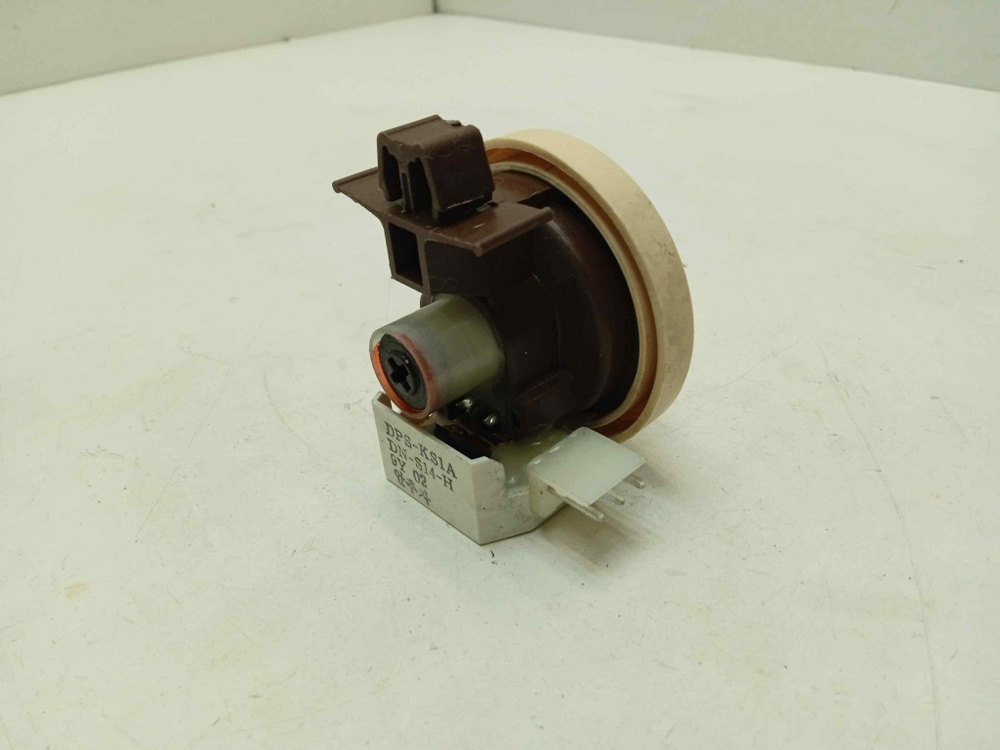 WF9692GQR/YLP кт174 Датчик уровня воды для стиральной машины Samsung WF9692GQR/YLP б/у