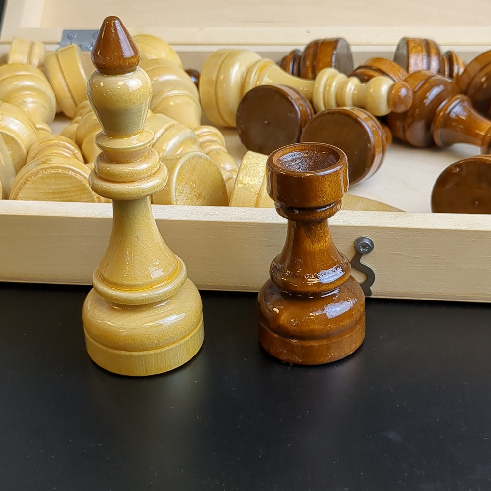 Шахматы 43 х 43 см. Настольная игра. Деревянные крупные.