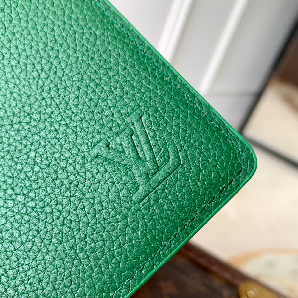 Louis Vuitton Brazza Wallet