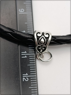 Шнурок, гайтан плетённый с подкулонником, длина 50см. ПУ кожа.