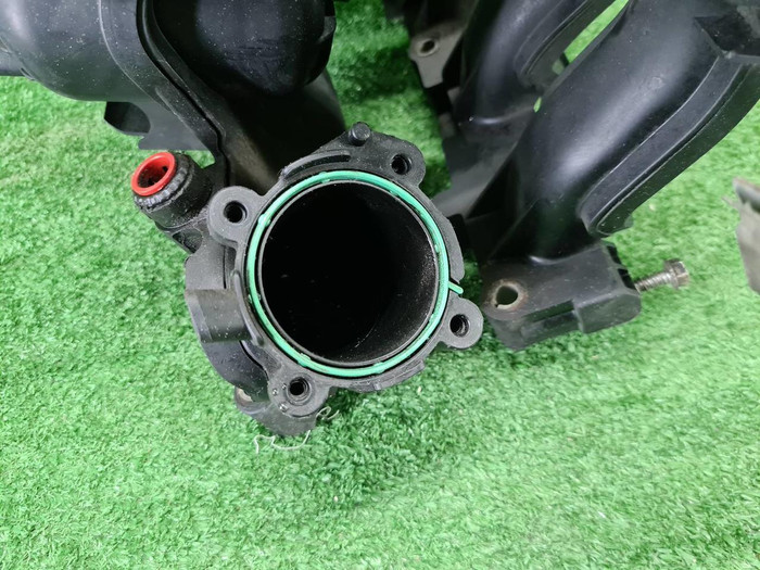 Коллектор впускной Ford Focus 2 (2004-2011)