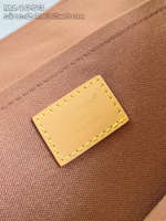 Louis Vuitton Soho MM