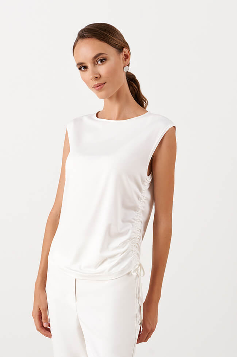 22990 Джемпер женский (молочный)