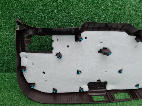 Обшивка крышки багажника Faw Bestune T77 (18-нв)