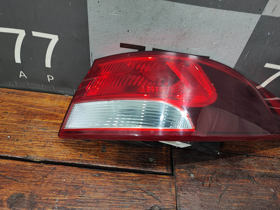 Фонарь задний правый Kia Rio 4 (FB) 17-20 Б/У Оригинал 92402H0000