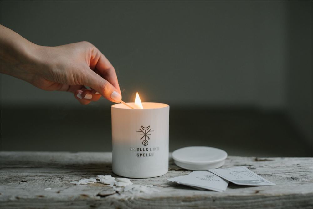 Smells Like Spells Major Arcana Judgement - ароматическая свеча /   250  g  / GTIN 4779040751062
