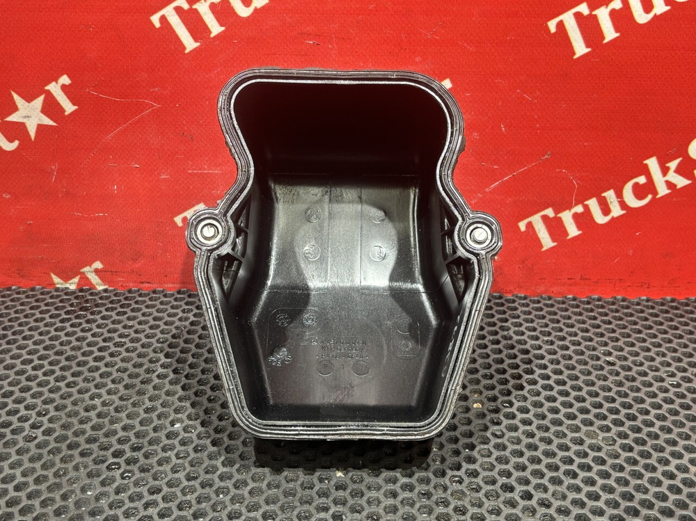 Крышка клапанная