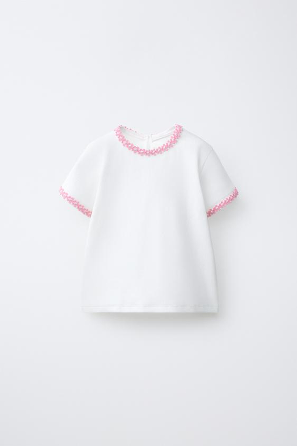 ZARA ФУТБОЛКА С ЦВЕТОЧНЫМ ПРИНТОМ, РОЗОВЫЙ/БЕЛЫЙ