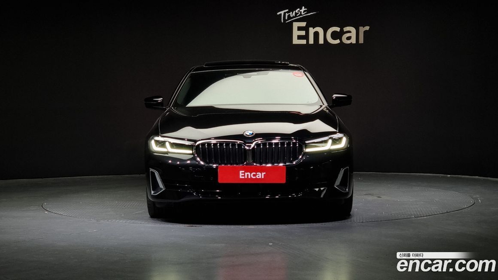 BMW 5 Series (G30) 530i Luxury (12.2021)