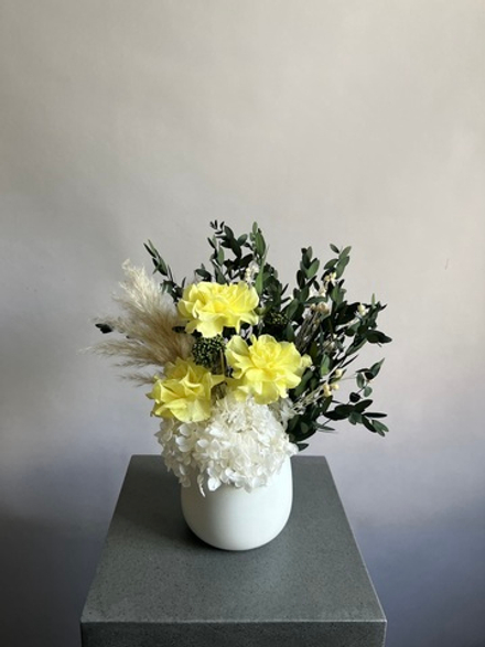 Композиция в кашпо Цинния