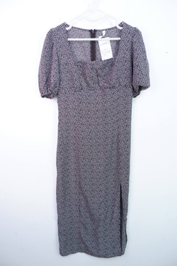 Платье Befree лаконичное, маркировка S, визуально на 44 размер