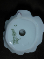 Статуэтка. Фарфор. Девочка с кроликом. Royal Doulton. Англия