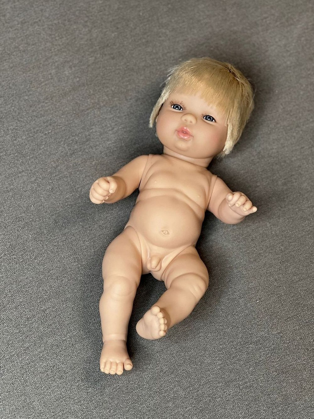 Кукла BERJUAN виниловая 30см Baby в люльке в пакете (501A)