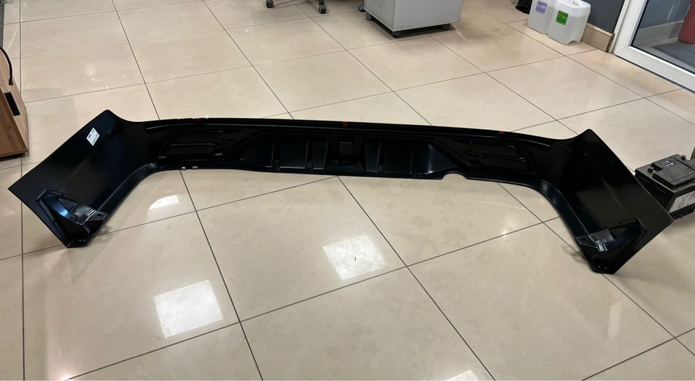 Накладка заднего бампера WALD Toyota LC 200 (2-й рест, 2015–21)