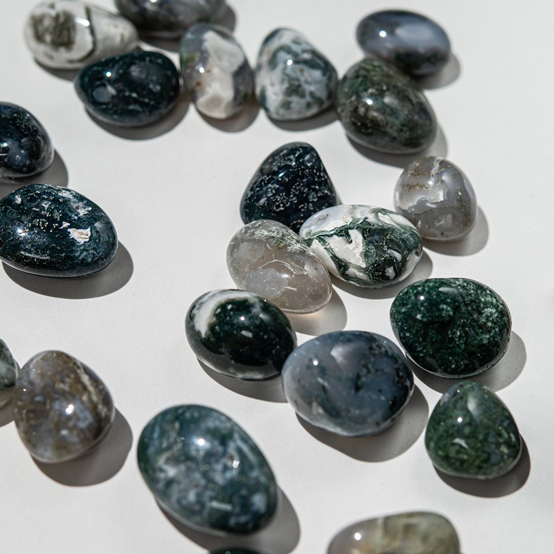 Камушки натурального мохового агата, 18-28,5мм