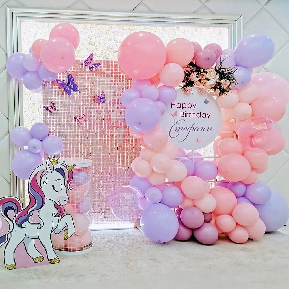 Фотозона с паетками и единорогом