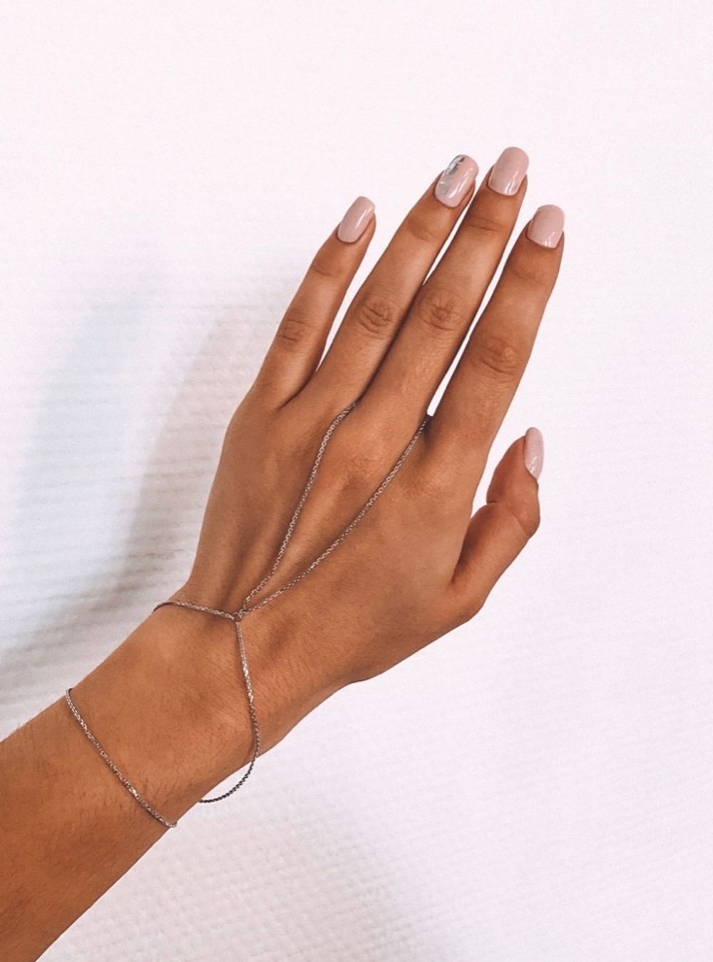 Браслет слейв на цепочке на руку