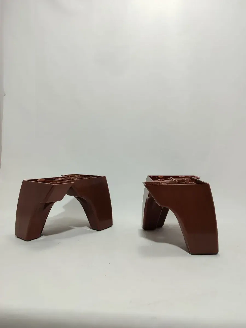 Мебельные ножки пластиковые для дивана шкафа и тумбочки