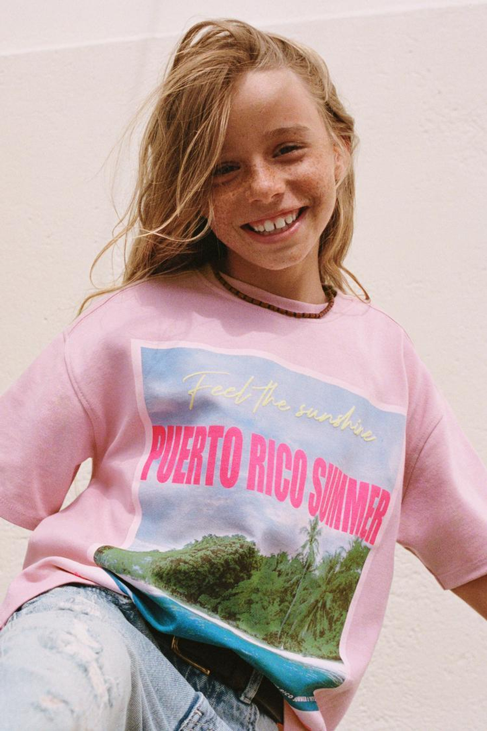 ZARA ФУТБОЛКА С ПРИНТОМ «ГОРОД», РОЗОВЫЙ